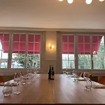 فندق Western Restaurant Ile De France 4*