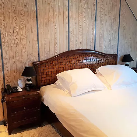 Отель Western Ile De France & 4*