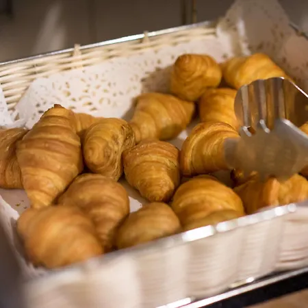 Western Restaurant Ile De France 4* Château-Thierry