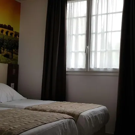 Western Ile De France & Отель 4*