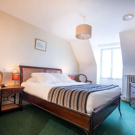 Western Restaurant Ile De France 4*