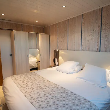 Отель Western Ile De France & 4*