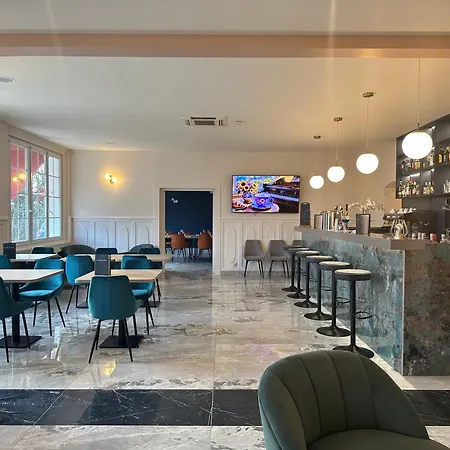 Western Restaurant Ile De France 4* Château-Thierry