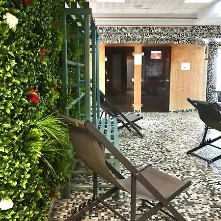 Hotel Western Ile De France &