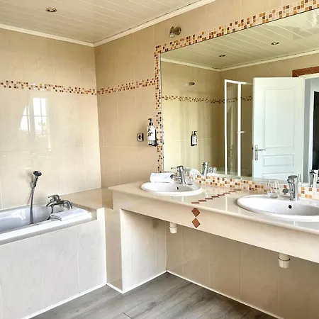 Hotel Western Ile De France &