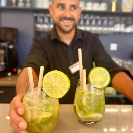 Western Restaurant Ile De France Hotel 4*