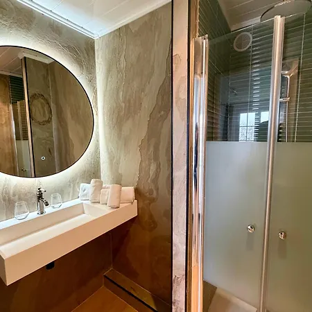 Western Restaurant Ile De France 4*