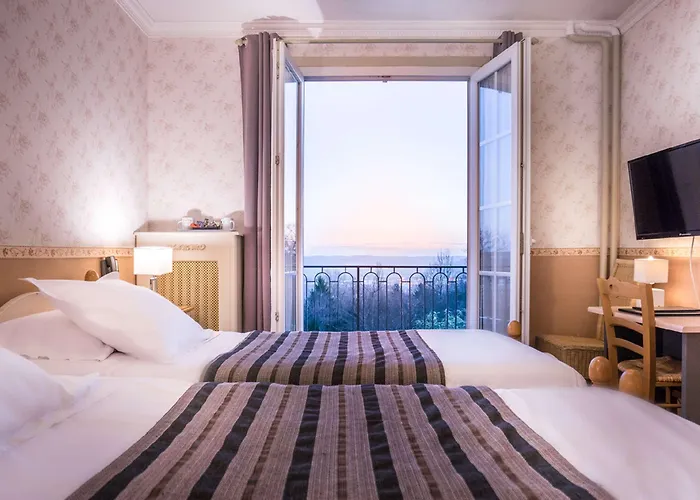 Western Restaurant Ile De France Hotel