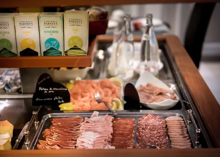 Western Restaurant Ile De France 4* Château-Thierry