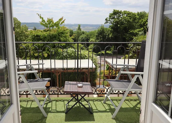 Western Restaurant Ile De France 4*