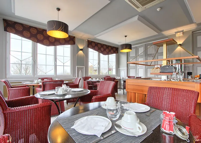 Western Restaurant Ile De France Hotel 4*