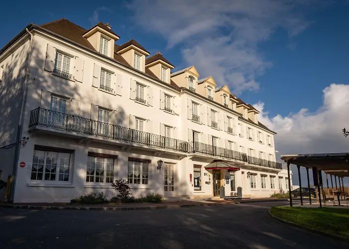 Western Restaurant Ile De France Hotel 4*