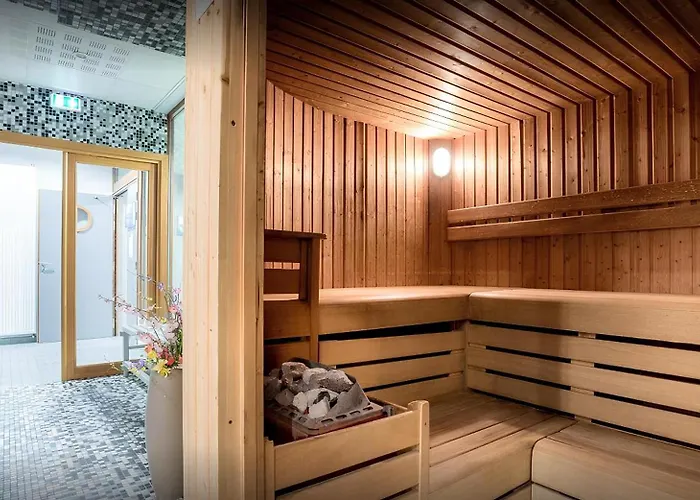 Hotel Western Restaurant Ile De France 4*