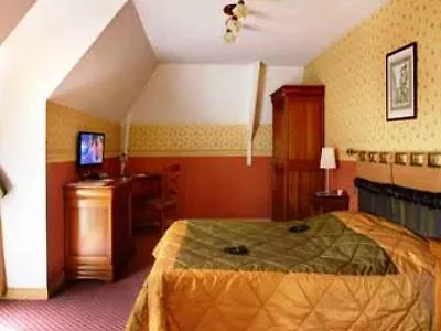 Hotel Western Ile De France